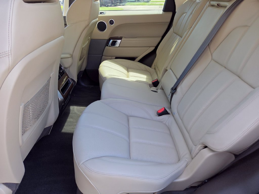 Used 2015 Land Rover Range Rover Sport SE AWD/4WD image 23