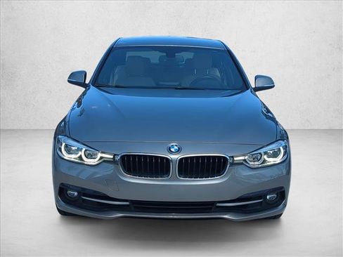 Used 2018 BMW 330i Sedan RWD image 2