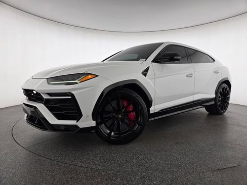 Used 2022 Lamborghini Urus AWD/4WD image 1