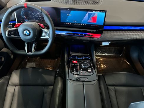 New 2026 BMW M5 w/ Executive Package image 3