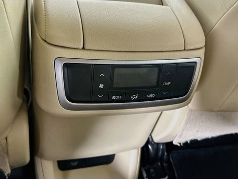 Used 2016 Toyota Highlander XLE FWD image 27