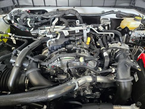 New 2025 Ford Bronco Big Bend w/ Black Diamond Package AWD/4WD image 22