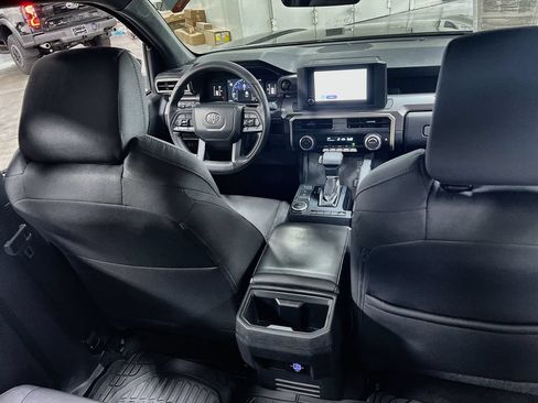 Used 2024 Toyota Tacoma SR5 RWD image 21