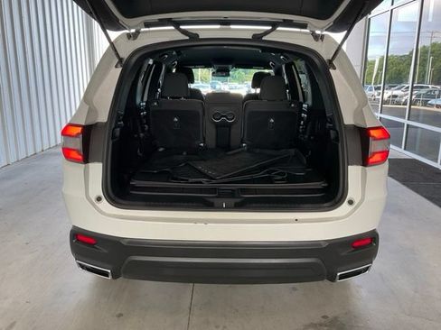 Certified 2025 Honda Pilot Sport image 15