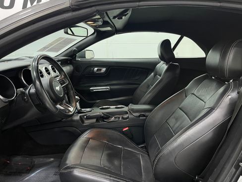 Used 2018 Ford Mustang Premium image 12