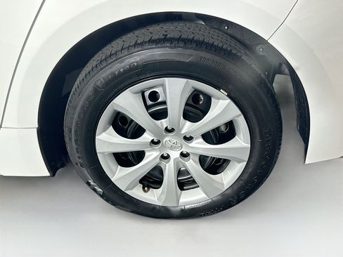 Used 2024 Toyota Corolla LE image 11