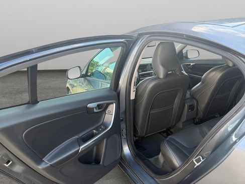 Used 2017 Volvo S60 T5 Dynamic w/ Protection Package AWD/4WD image 14