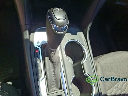 Used 2019 Chevrolet Equinox LT FWD image 15