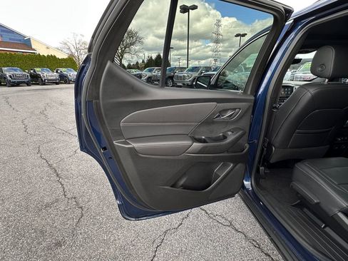 Used 2023 Chevrolet Traverse LT w/ LT Premium Package AWD/4WD image 27