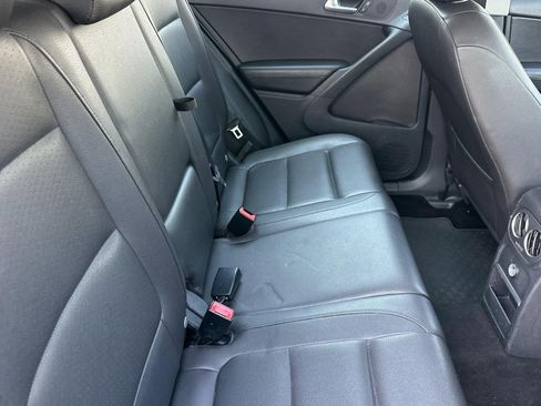 Used 2016 Volkswagen Tiguan S image 28