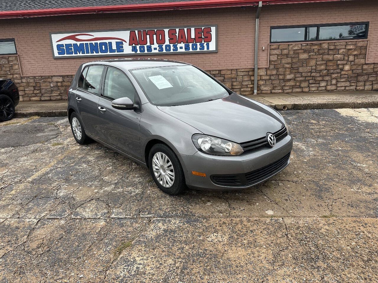 Used 2012 Volkswagen Golf 4-Door FWD image 1