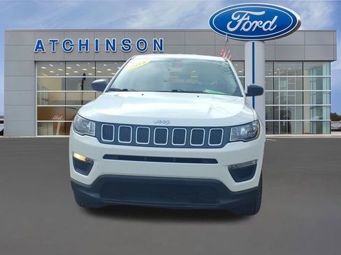 Used 2018 Jeep Compass Sport image 2