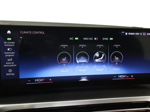 Used 2023 BMW 330i xDrive Sedan w/ M Sport Package image 52