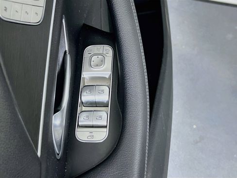 Used 2022 Mercedes-Benz GLE 350 4MATIC image 18