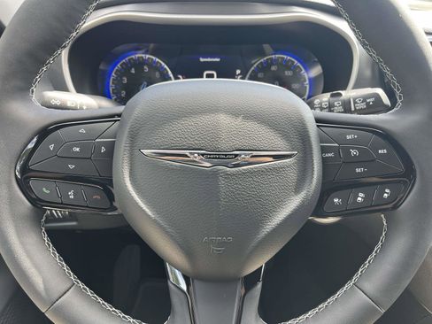 New 2026 Chrysler Pacifica Select image 12