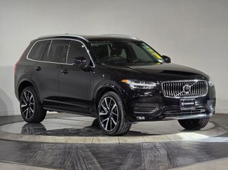 Used 2022 Volvo XC90 T6 Momentum w/ Advanced Package video 2