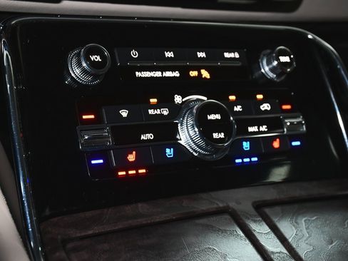 Used 2022 Lincoln Navigator L Reserve image 37