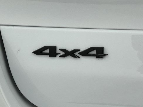 New 2025 Jeep Grand Cherokee L Altitude image 11