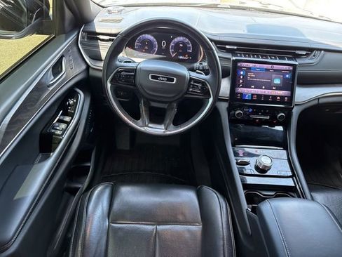 Used 2021 Jeep Grand Cherokee L Overland w/ Luxury Tech Group IV AWD/4WD image 19