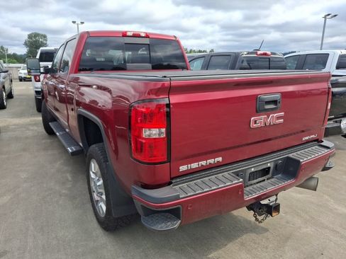 Used 2019 GMC Sierra 2500 Denali w/ Duramax Plus Package AWD/4WD image 7