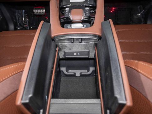 New 2026 Mercedes-Benz GLS 580 4MATIC image 24