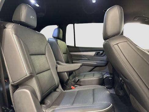 Used 2025 Buick Enclave Sport Touring w/ Super Cruise Package FWD image 16