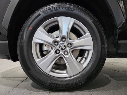 Used 2025 Toyota RAV4 XLE AWD/4WD image 22