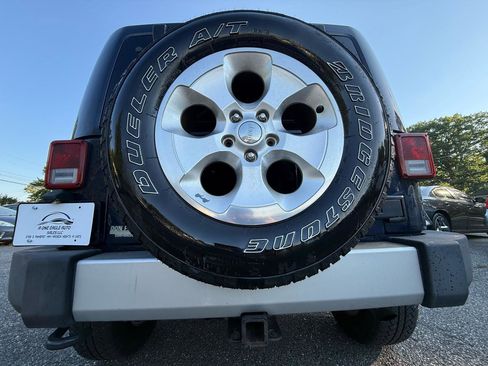 Used 2013 Jeep Wrangler Unlimited Sahara w/ Trailer Tow Group AWD/4WD image 30