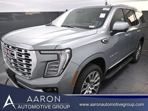 Used 2025 GMC Yukon Denali image 1