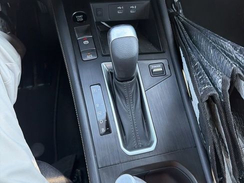 Used 2025 Nissan Kicks SV image 18