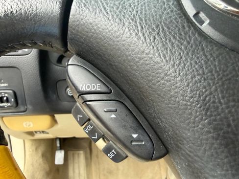 Used 2005 Lexus SC 430 Convertible image 12