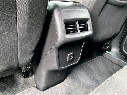 Used 2022 Chevrolet Equinox LT image 28