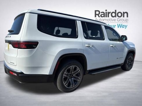 Used 2024 Jeep Wagoneer Series II w/ Flexible Seating Group AWD/4WD image 7