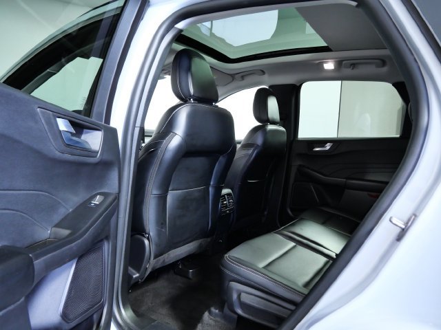 Certified 2025 Ford Escape Platinum AWD/4WD image 13