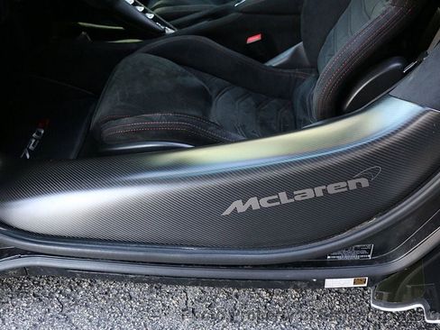 Used 2018 McLaren 720S Luxury RWD image 25