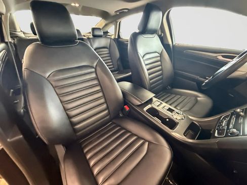 Used 2020 Ford Fusion SEL FWD image 21