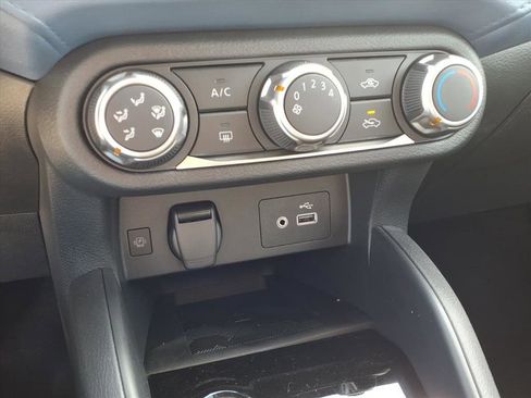 New 2025 Nissan Versa SV w/ Trunk Package image 12