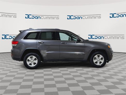 Used 2017 Jeep Grand Cherokee Laredo w/ Quick Order Package 23E image 9