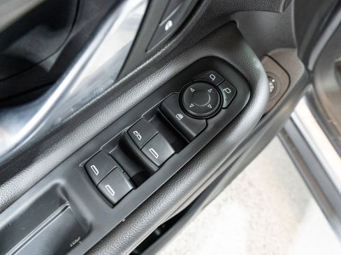 Used 2023 GMC Terrain SLE w/ Driver Convenience Package image 12