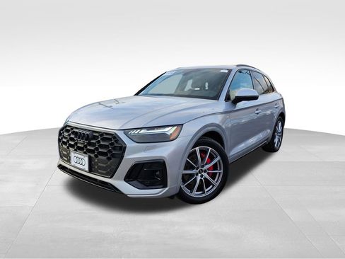 Used 2024 Audi Q5 e Prestige image 3