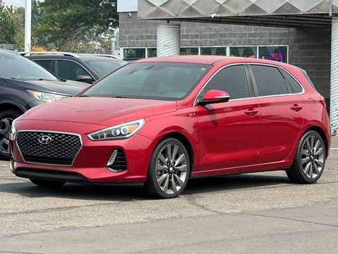Used 2018 Hyundai Elantra GT Sport FWD image 8