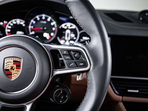 Certified 2023 Porsche Cayenne Platinum Edition AWD/4WD image 16