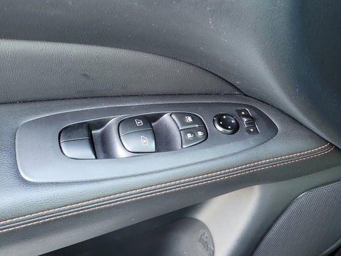 Used 2020 Nissan Pathfinder SL image 35