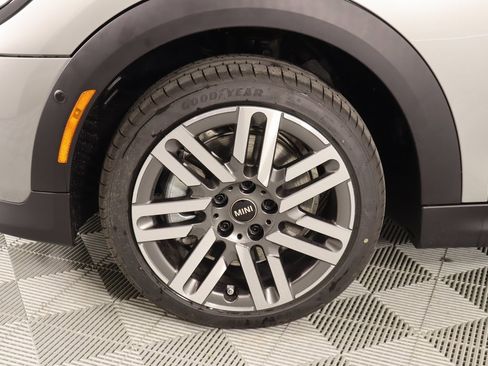 New 2025 MINI Cooper 2-Door Hardtop image 18