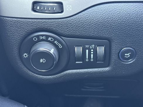 Used 2021 Jeep Cherokee Latitude Lux 80th Anniv w/ Quick Order Package 26U 80TH image 23