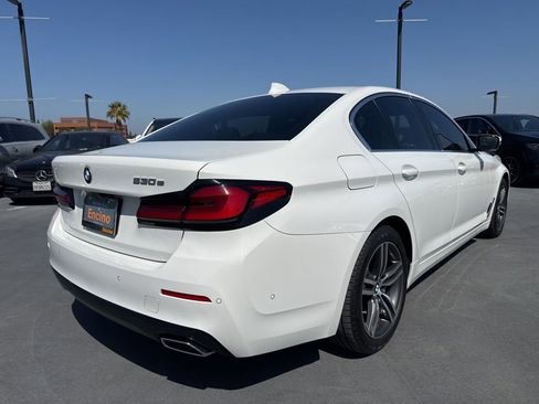Used 2021 BMW 530e w/ Premium Package RWD image 5