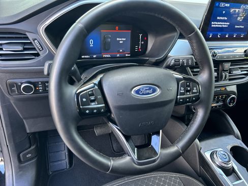 Used 2024 Ford Escape Active w/ Cold Weather Package image 10