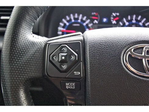 Used 2019 Toyota 4Runner TRD Off-Road AWD/4WD image 15