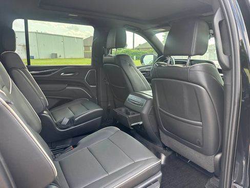 Used 2023 Cadillac Escalade ESV Sport w/ Touring Package AWD/4WD image 12