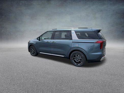 Used 2025 Kia Carnival SX image 16